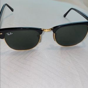 Ray-Ban Clubmaster Classic - Black/ Gold